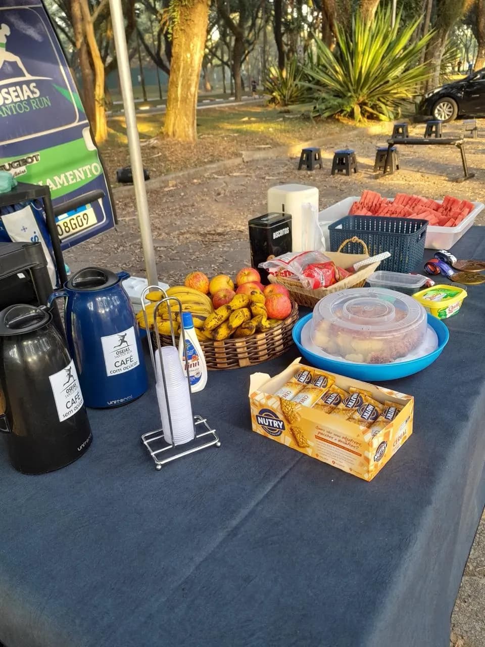 Café da manhã da assessoria depois do treino de sábado